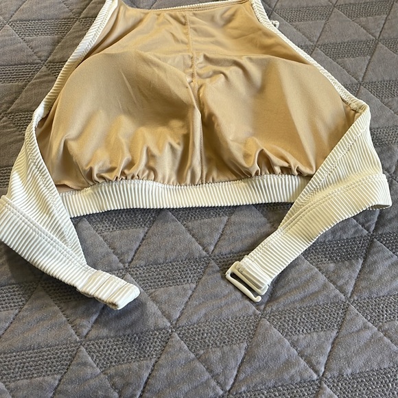 Halter Ribbed Bikini Top - Picture 4 of 4